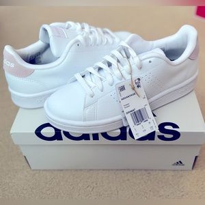 Women’s Adidas Advantage Tennis Shoe